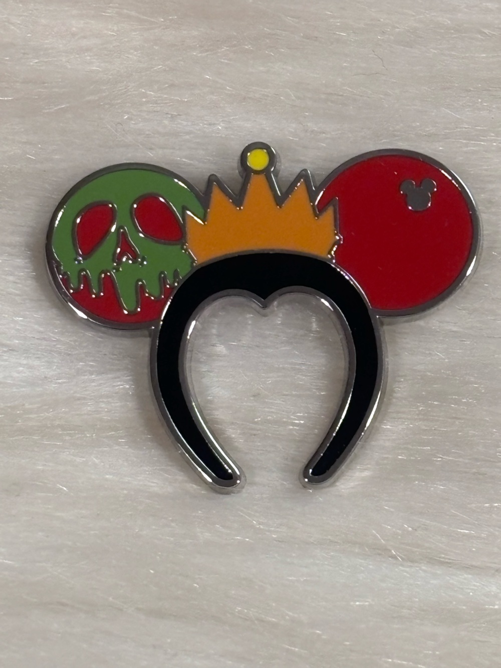 Hidden Mickey Disney Pin - 2026 Disneyland - Ear Headband - Evil Queen